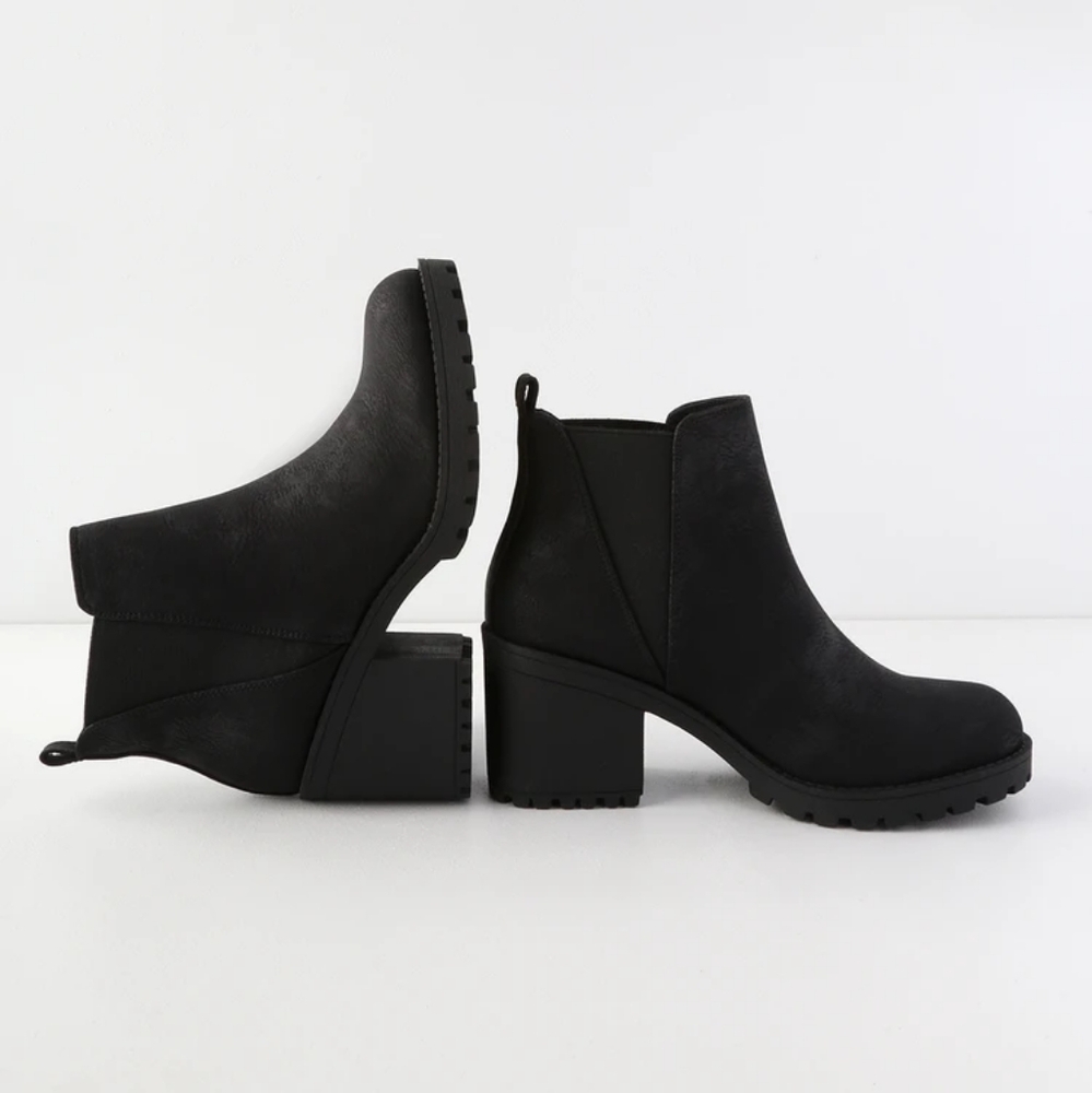 Dirty Laundry Lisbon Sedona black boots